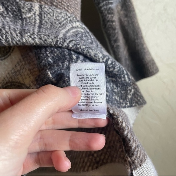 Talbots GREY COLOUR BLOCK WITH PAISLEY Wool CREW NECK - Picture 6 of 7